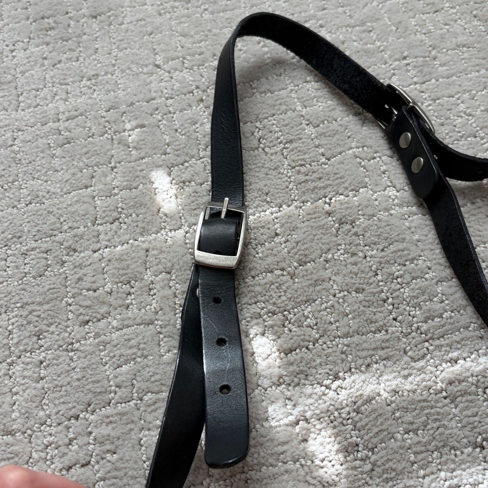Dean. leather crossbody - Picture 3 of 5